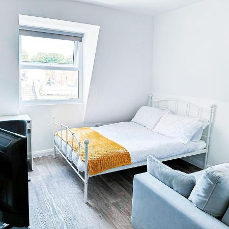 מיידסטון Lovely Studio Apartment מראה חיצוני תמונה